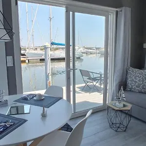 Marina Degli Estensi Floating Botel Llido Degli Estensi